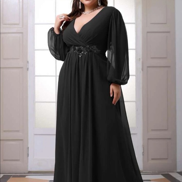 Plus Contrast Sequin Floral Appliqué Wrap Chiffon Dress Black from SHEIN - Picture 5 of 11